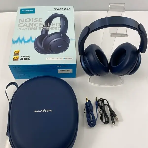 Soundcore Space Q45 - Casque sans fil avec micro, 50h d’autonomie – Bluetooth – réduction active du bruit – Bleu – Fil en option – A3040031 – Image 3