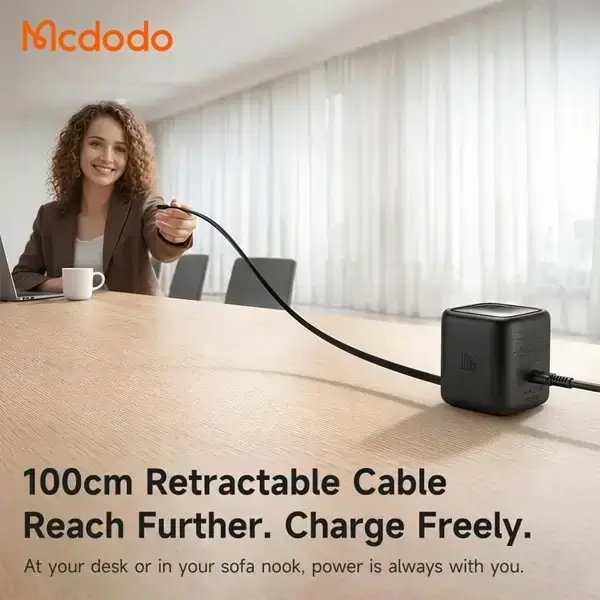 Chargeur adaptateur Mcdodo FreeGo Pro- 100W – Câble rétractable Type-C de 100cm – 2 ports Type-C et 1 port USB intégrés – Écran TFT d’affichage intégré – CH-1391 – Image 2