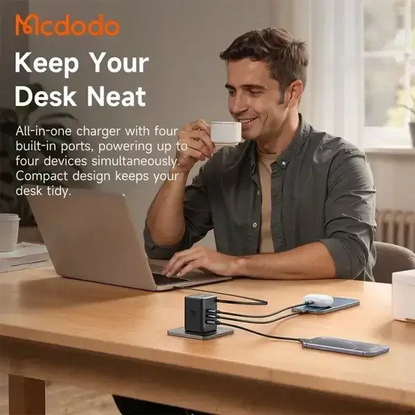 Chargeur Mcdodo FreeGo – 100W – Câble Type-C rétractable 100cm – 2 ports Type-C et 1 port USB intégrés – CH-8470 – Image 2